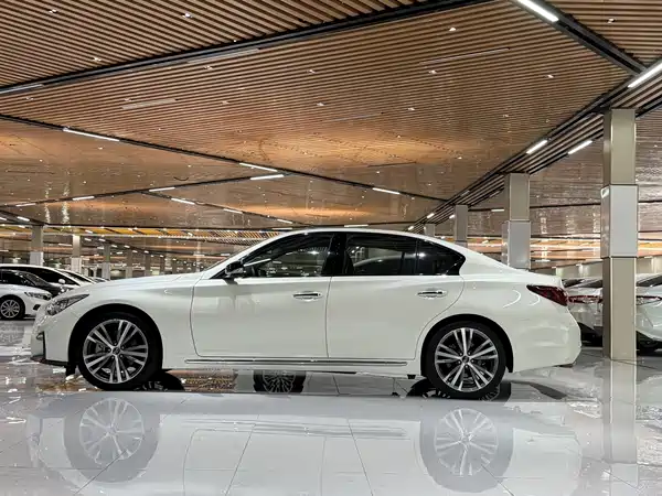 Infiniti Q50L 2021