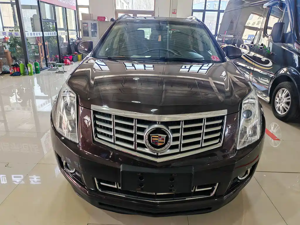 Cadillac SRX 2015 — фото 2