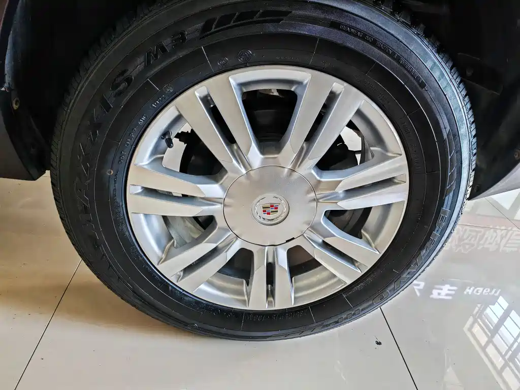 Cadillac SRX 2015 — фото 18