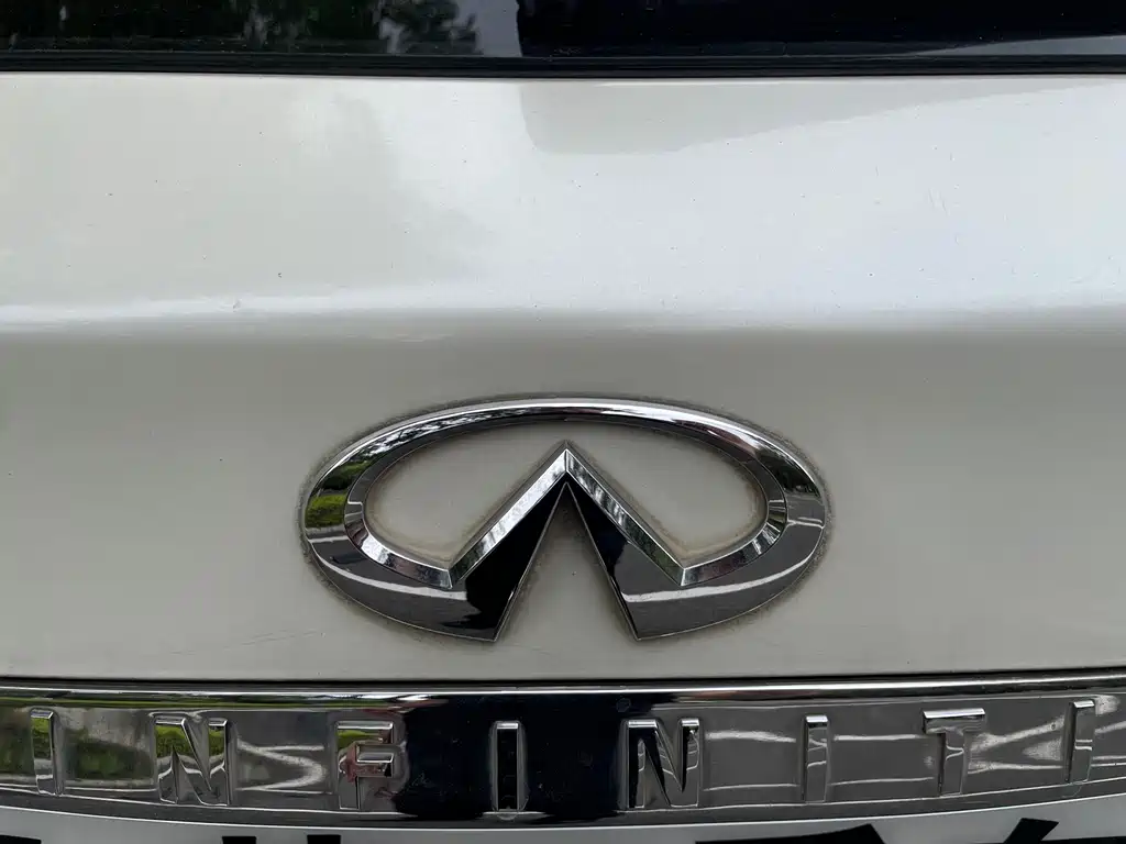 Infiniti QX50 2017 — фото 13