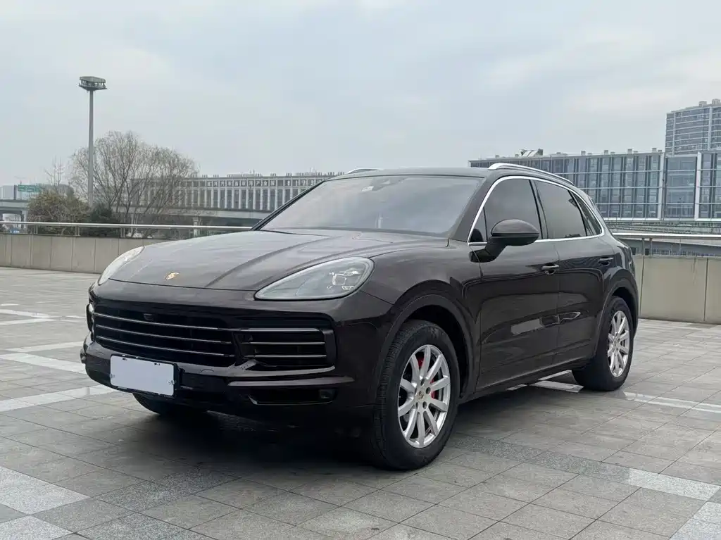 Porsche Cayenne 2019 — фото 1