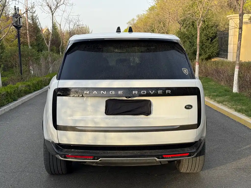Land Rover Range Rover 2023 — фото 16