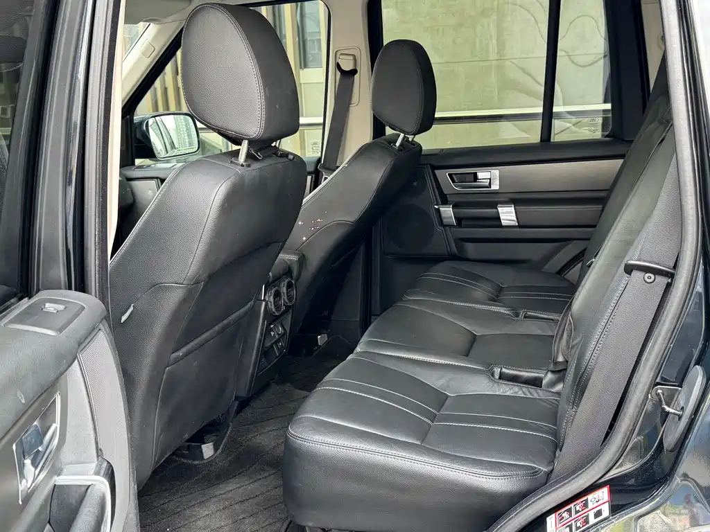 Land Rover Discovery 2012 — фото 7