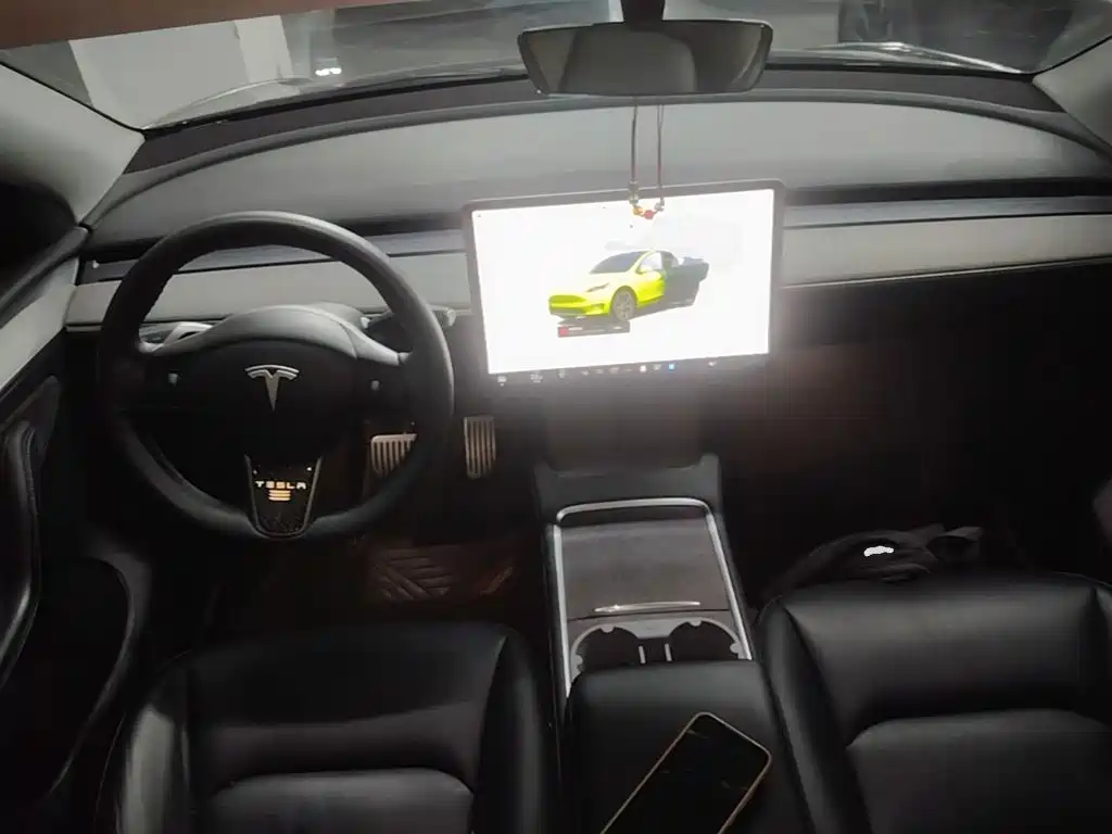 Tesla Model Y 2023 — фото 10