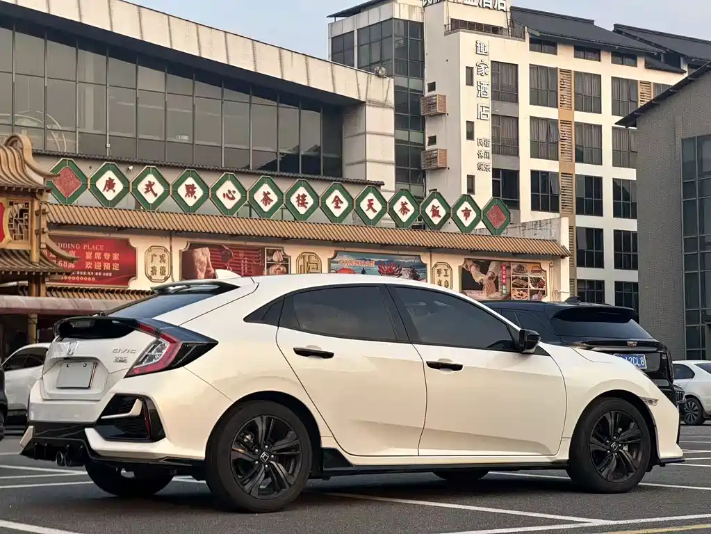 Honda Civic 2022 — фото 14