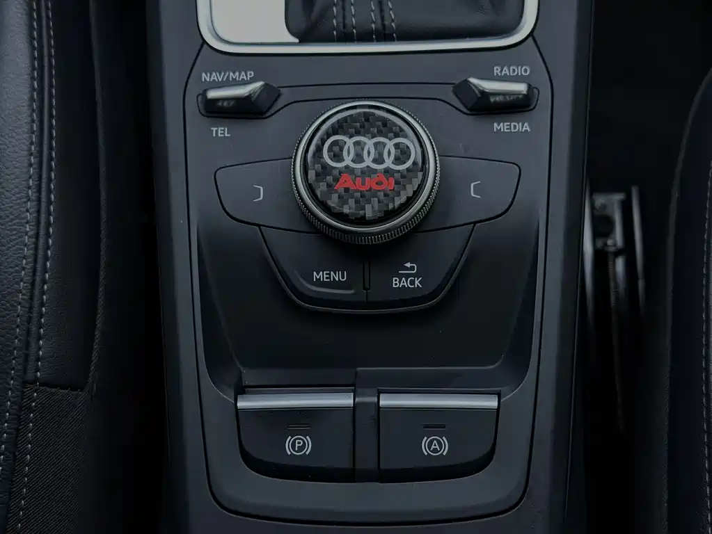 Audi Q2L 2022 — фото 17