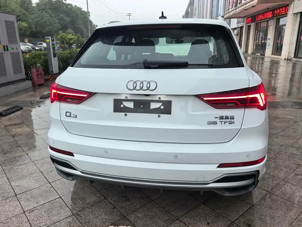 Audi Q3 2022 — фото 10