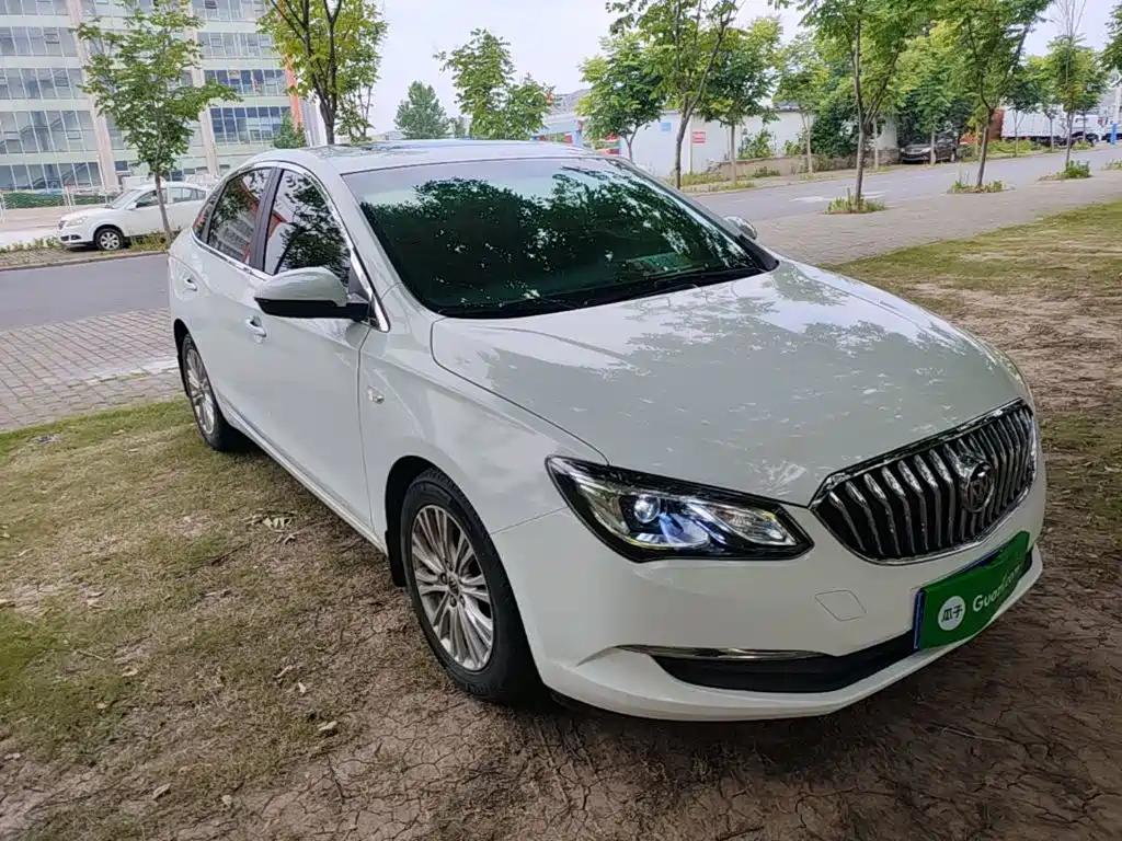 Buick Excelle 2015 — фото 4