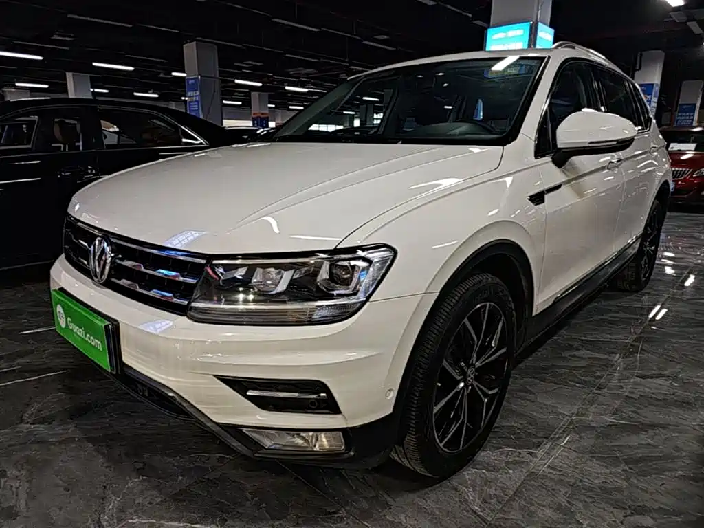 Volkswagen Tiguan L 2019 — фото 1