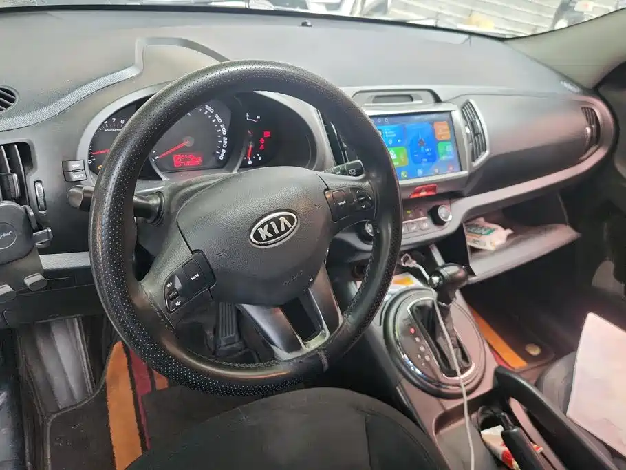 Kia Sportage 2012 — фото 12
