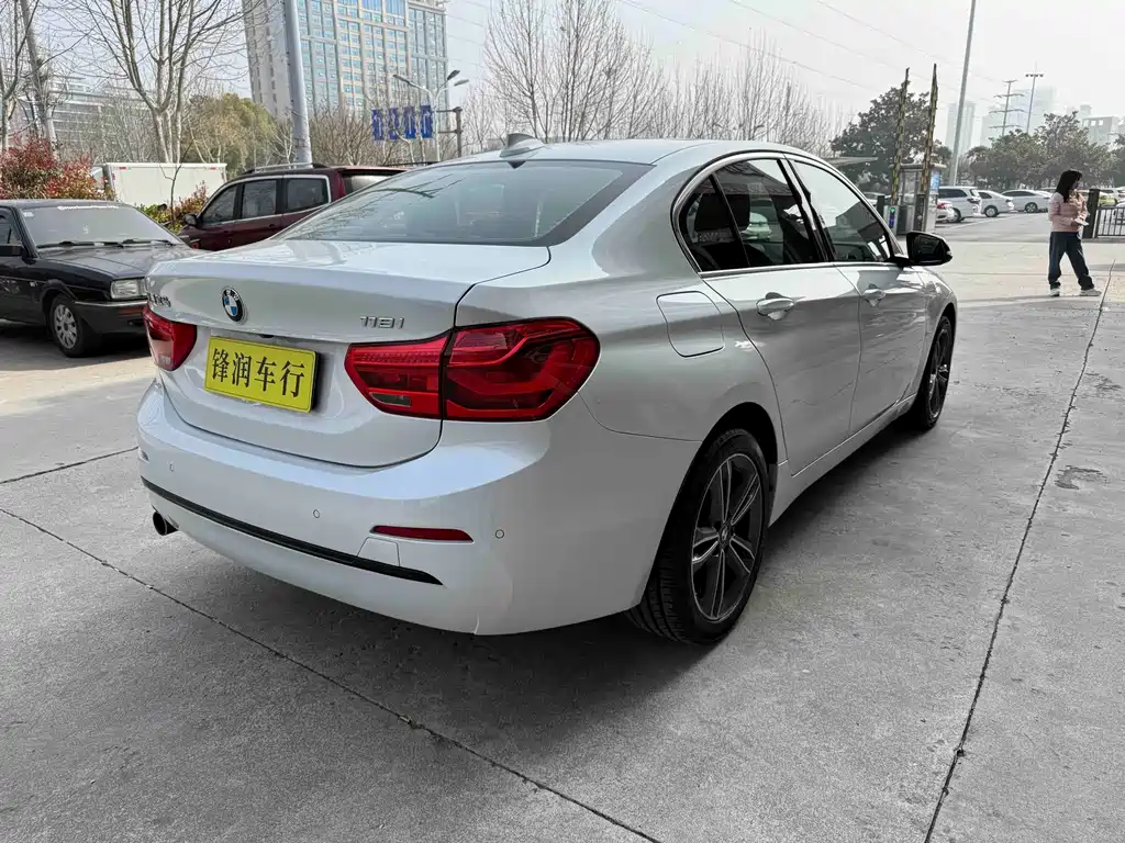 BMW 1 Series 2018 — фото 4