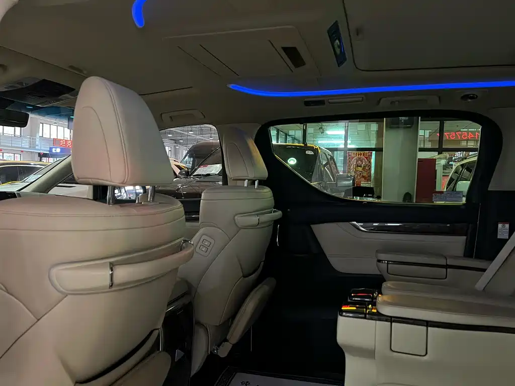 Toyota Vellfire 2020 — фото 5