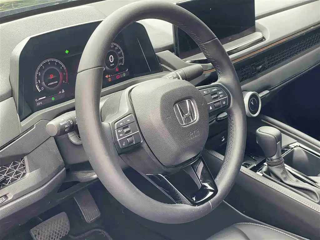 Honda Accord 2024 — фото 11