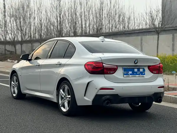 BMW 1 Series 2021
