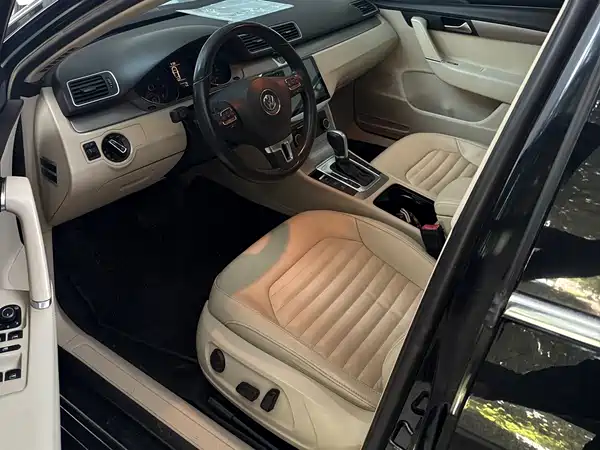 Volkswagen Magotan 2013