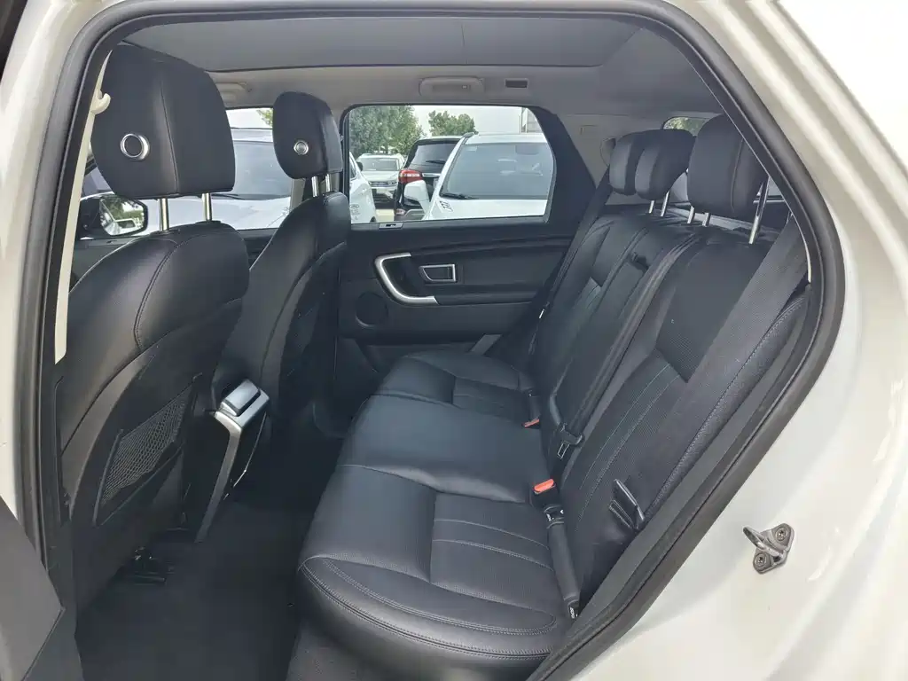 Land Rover Discovery Sport 2017 — фото 9