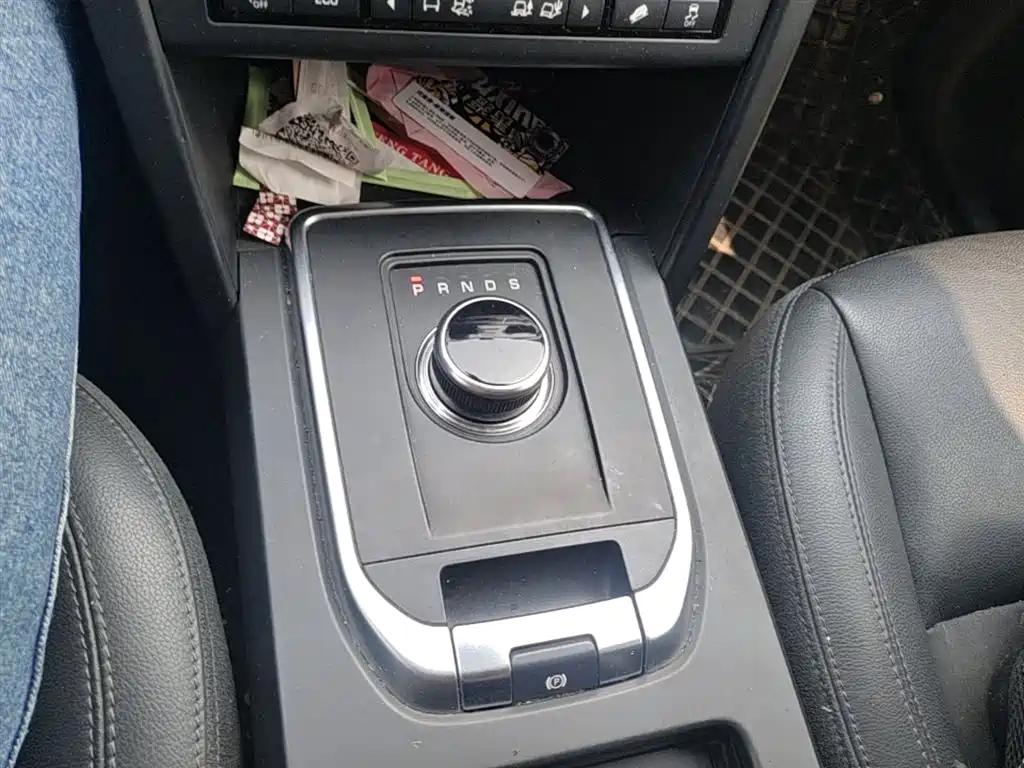 Land Rover Discovery Sport 2019 — фото 10