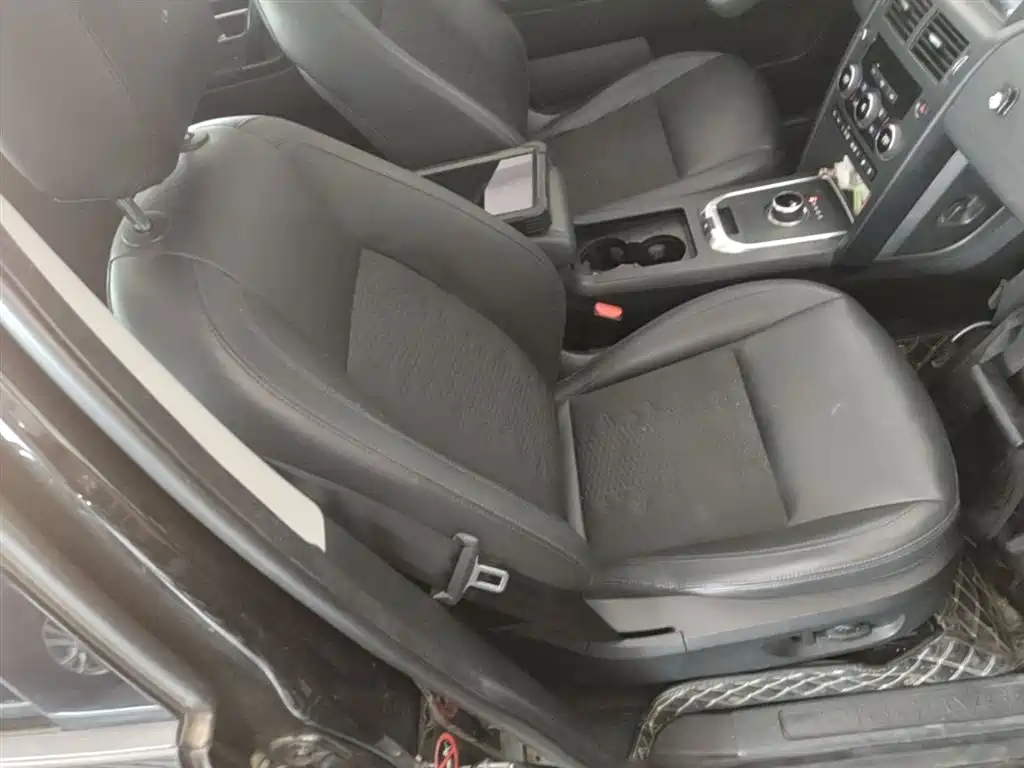 Land Rover Discovery Sport 2019 — фото 20