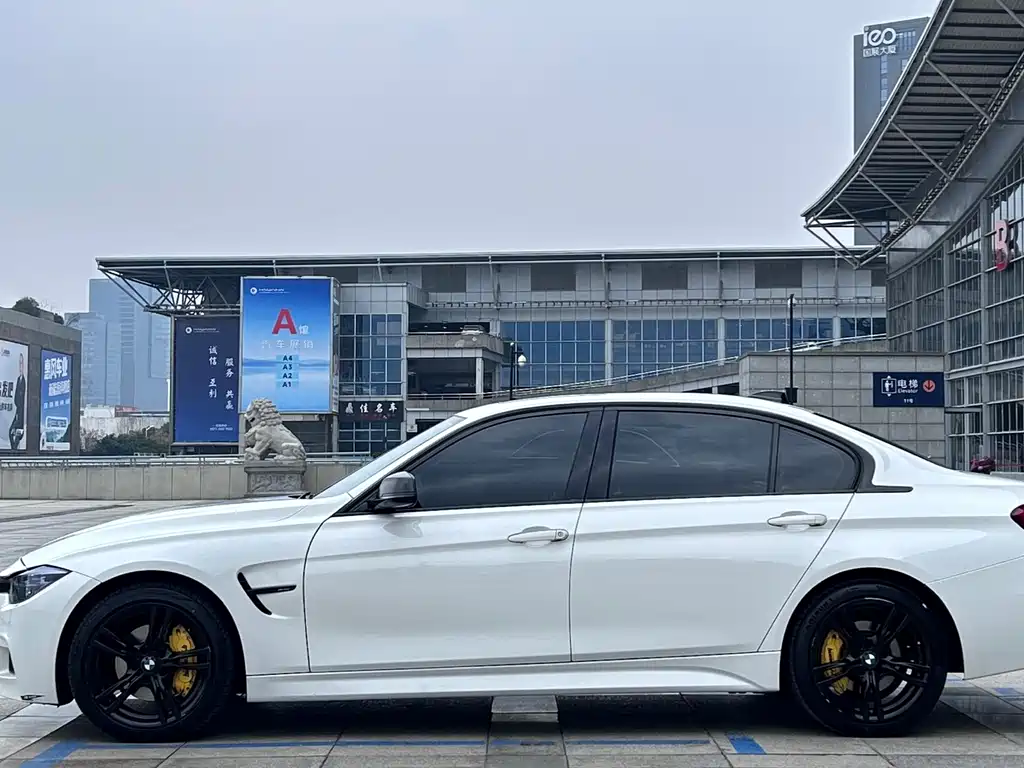 BMW 3 Series 2019 — фото 4