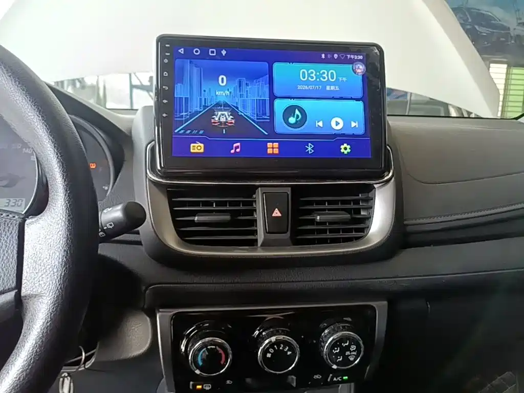 Toyota Yaris L 2020 — фото 13