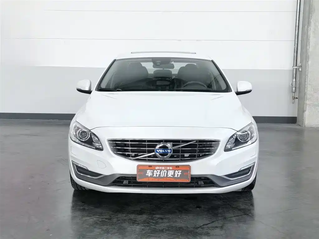 Volvo S60 2015 — фото 3