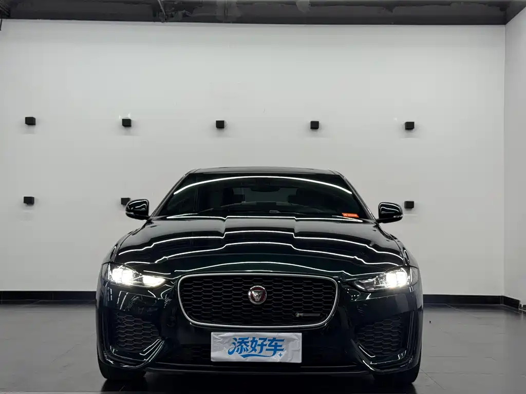 Jaguar XEL 2023 — фото 2