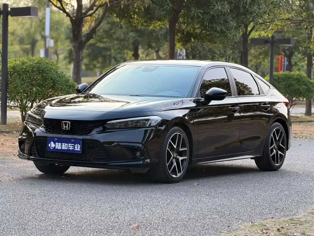 Honda Civic 2023 — фото 1