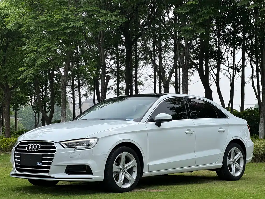 Audi A3 2020 — фото 1