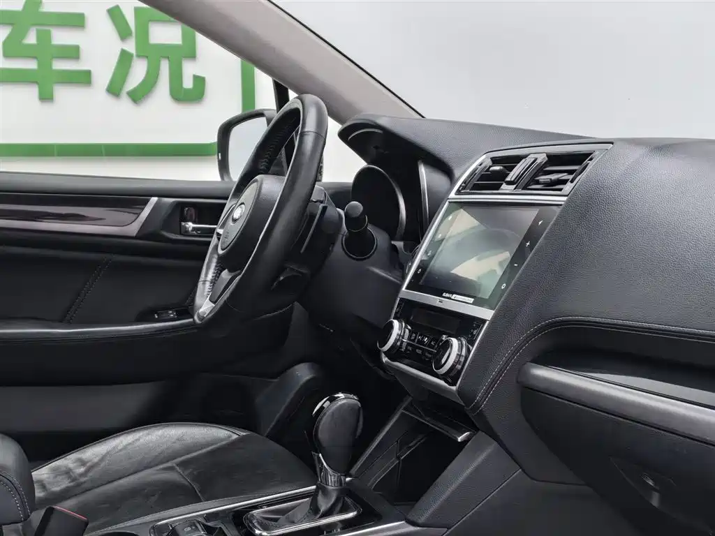 Subaru Outback 2018 — фото 22