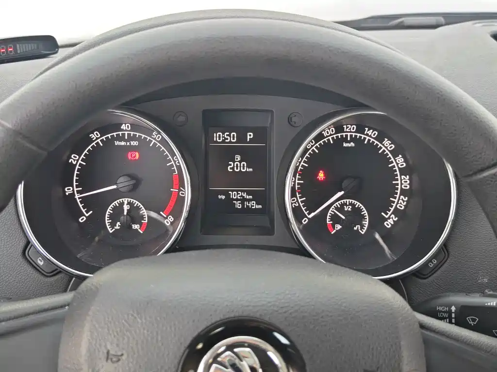 Skoda Yeti 2018 — фото 30