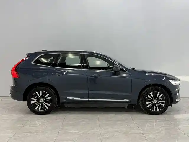 Volvo XC60 2025 — фото 8