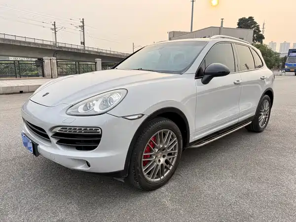 Porsche Cayenne 2011
