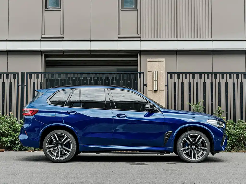 BMW X5 M 2023 — фото 3