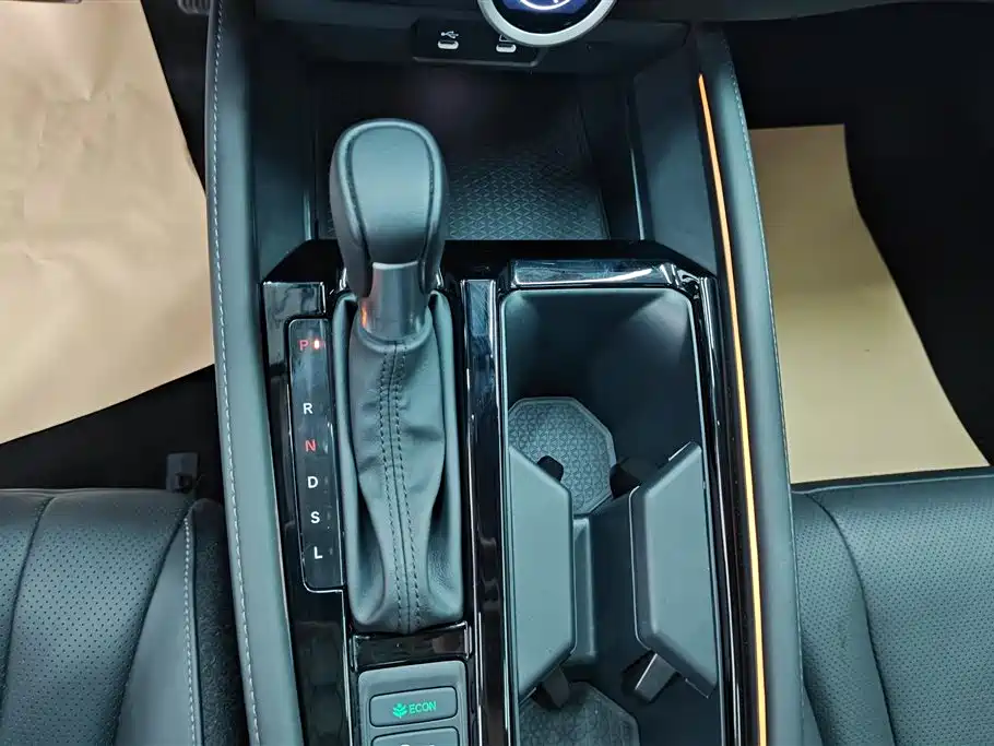Honda Accord 2023 — фото 16