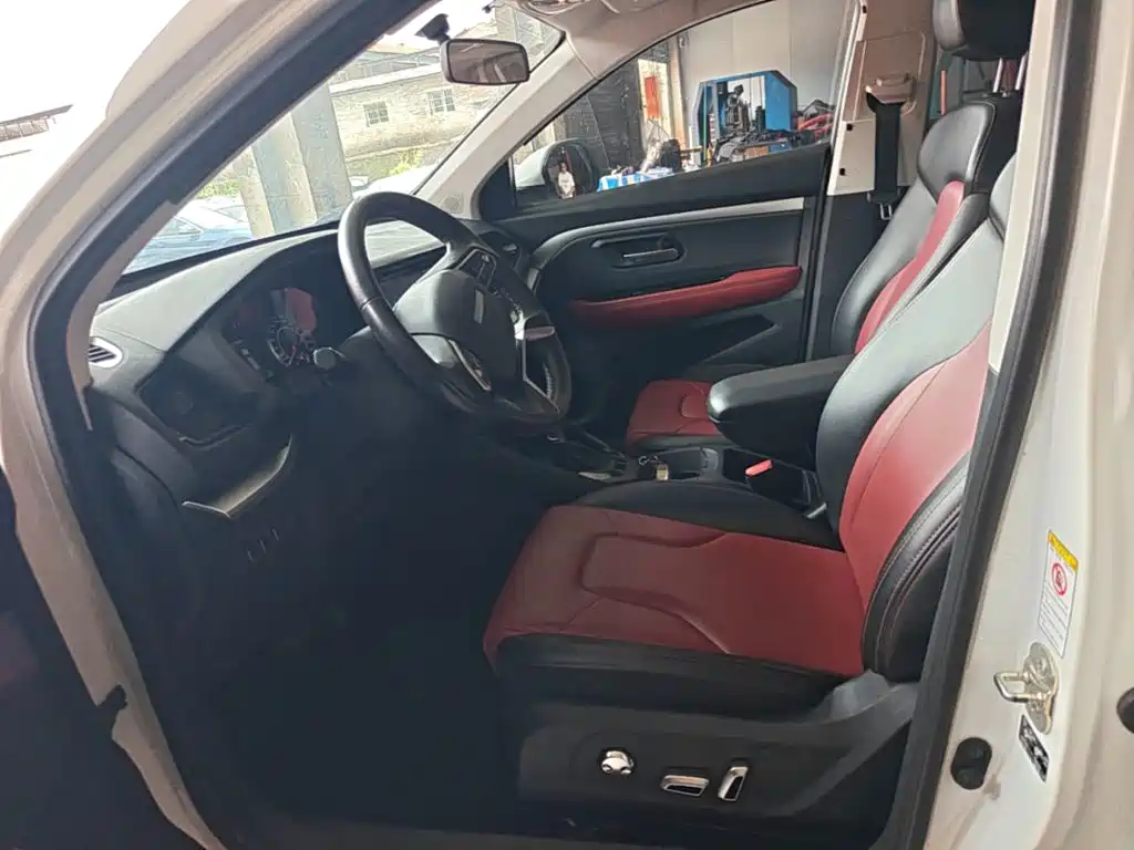 Haval H2s 2018 — фото 15