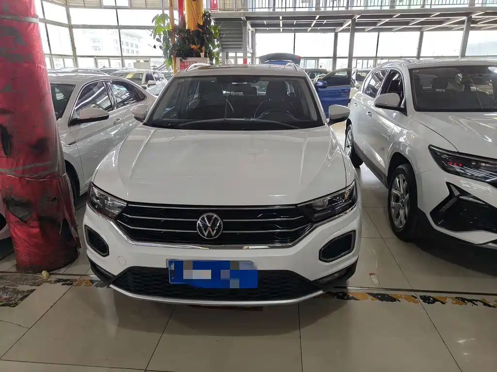 Volkswagen T-Roc 2023 — фото 2