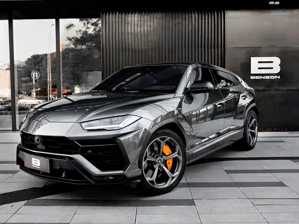 Lamborghini Urus 2021