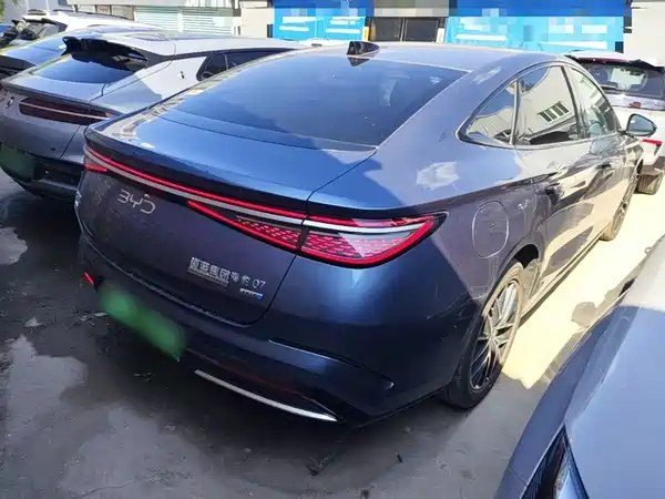 BYD Seal 07 DM-i 2025