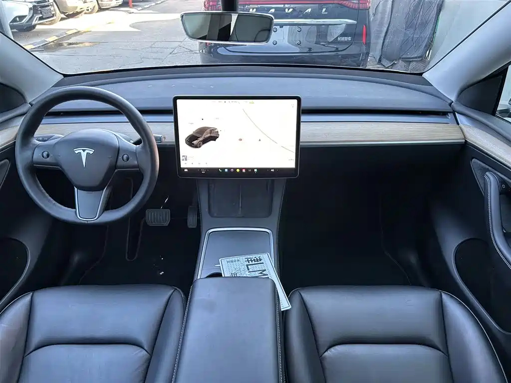 Tesla Model Y 2022 — фото 9