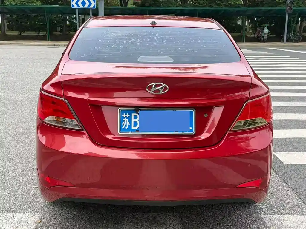 Hyundai Verna 2014 — фото 6
