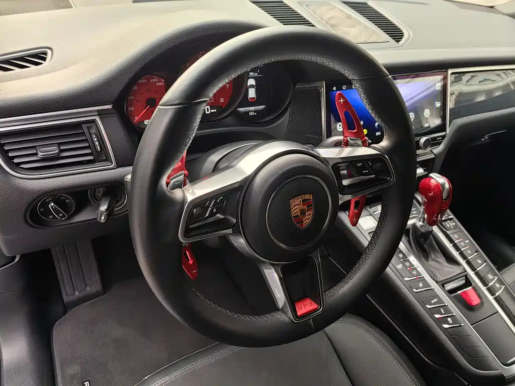 Porsche Macan 2015 — фото 21