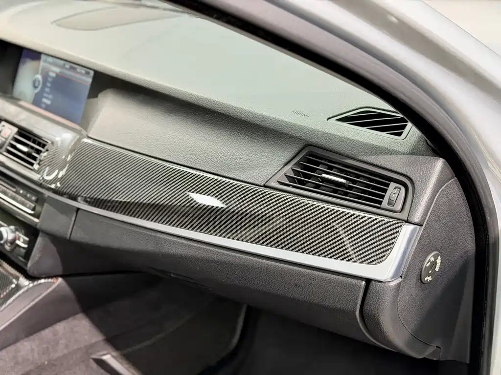 BMW 5 Series 2010 — фото 12