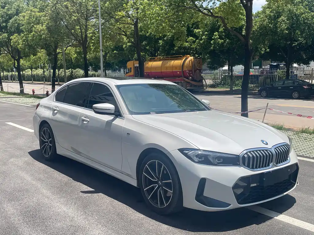 BMW 3 Series 2022