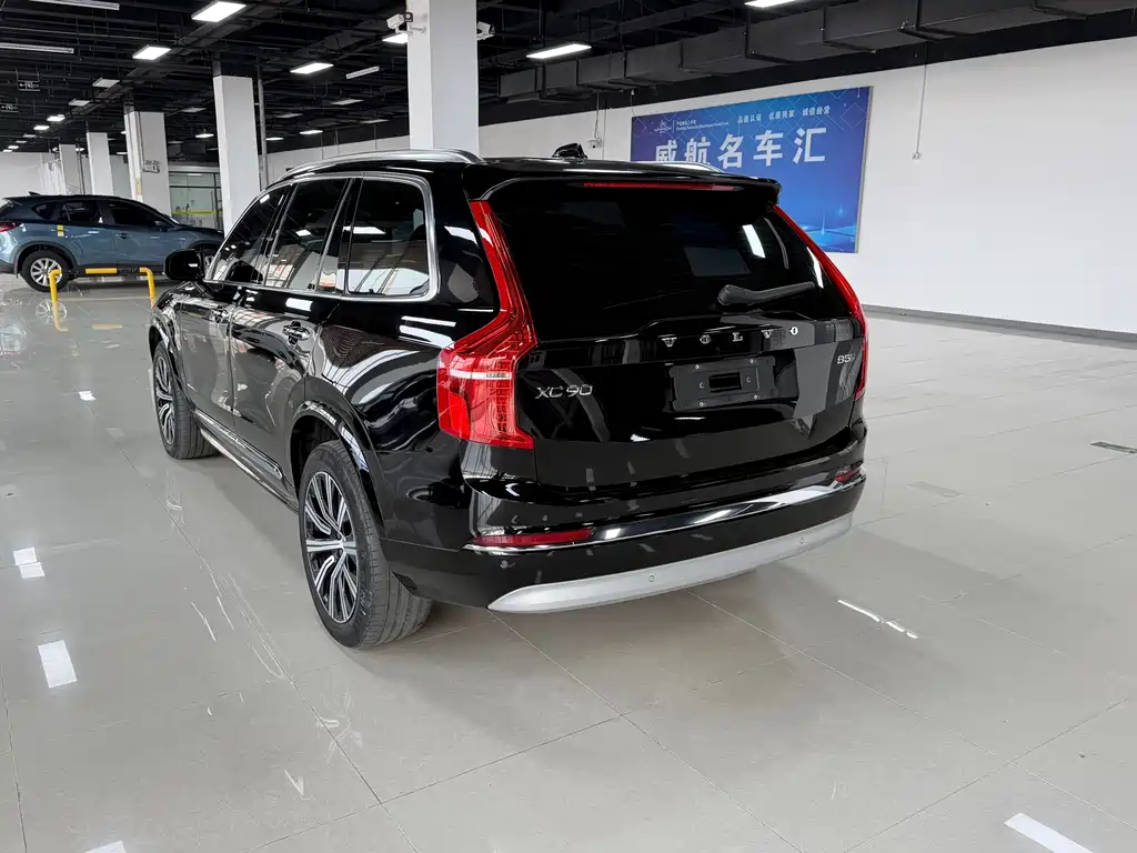 Volvo XC90 2021 — фото 3