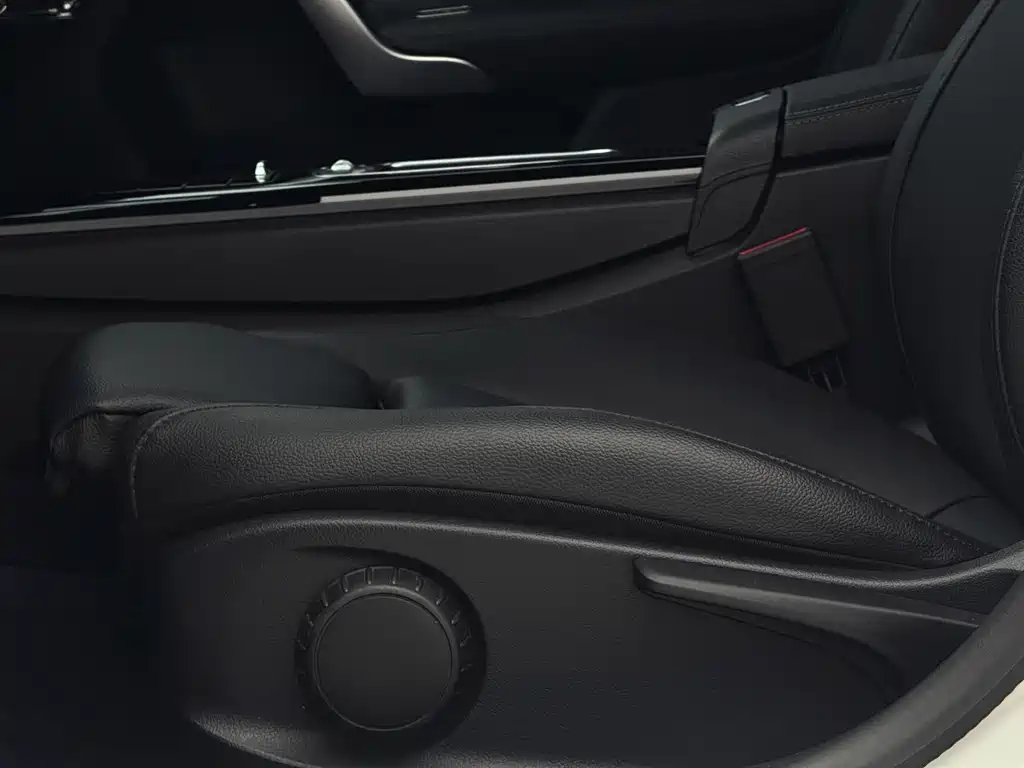 Mercedes-Benz A-Class 2023 — фото 19