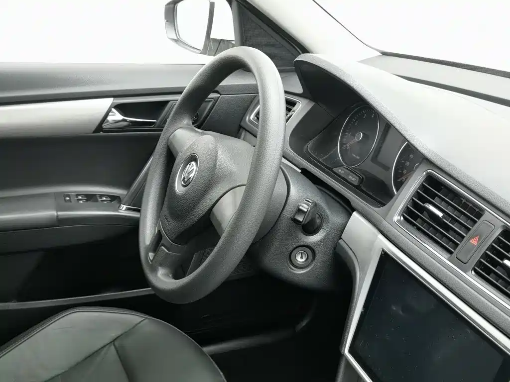 Volkswagen Lavida 2015 — фото 22