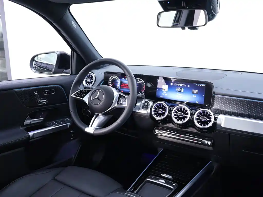 Mercedes-Benz GLB 2024 — фото 14