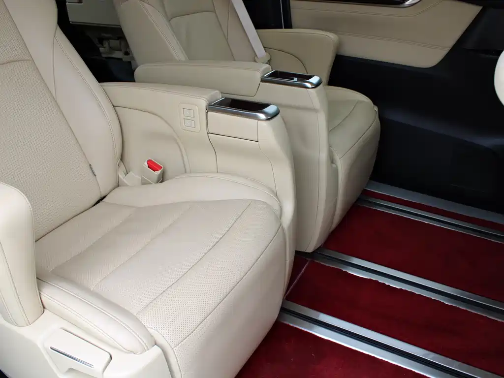 Toyota Alphard 2016 — фото 13