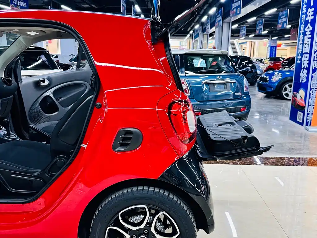 smart Fortwo 2019 — фото 28