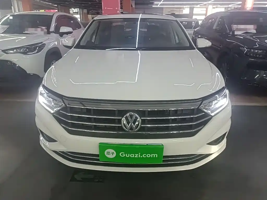 Volkswagen Sagitar 2021